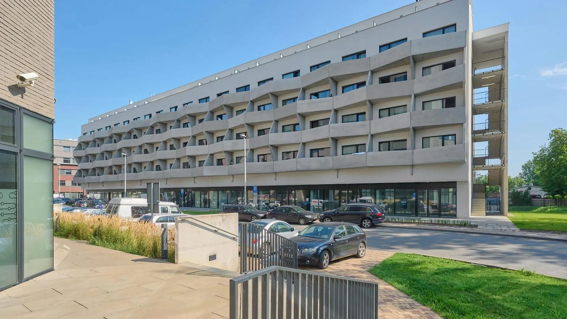 Rent Like Home - Spacious Studio With Balcony Slonimskiego 2 Wroclaw 0*,  Poland
