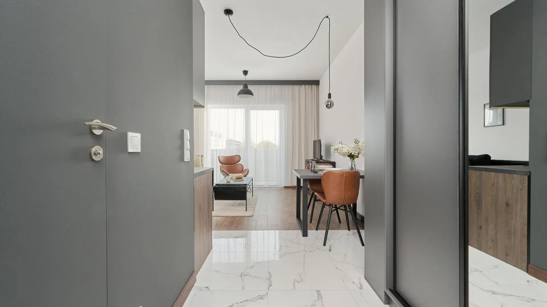 Rent Like Home - Spacious Studio With Balcony Slonimskiego 2 Wroclaw